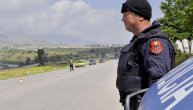 Vozača sa 7 imigranata jurila policija, izleteli sa puta i završili pored reke: Detalji tragedije u Albaniji