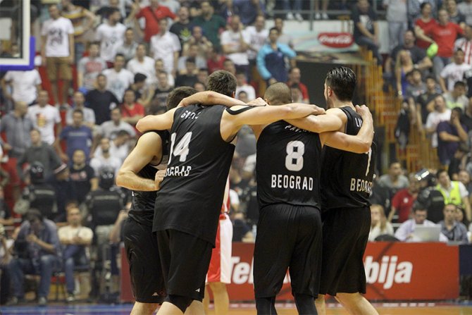 KK Crvena zvezda - KK Partizan, Slavlje igrača KK Partizan