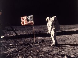 Misija Apolo 11 spustila se na tlo Zemljinog satelita 20. jula 1969.