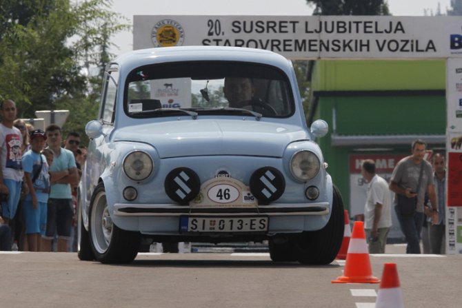 Automobil Zastava 750 popularni Fića