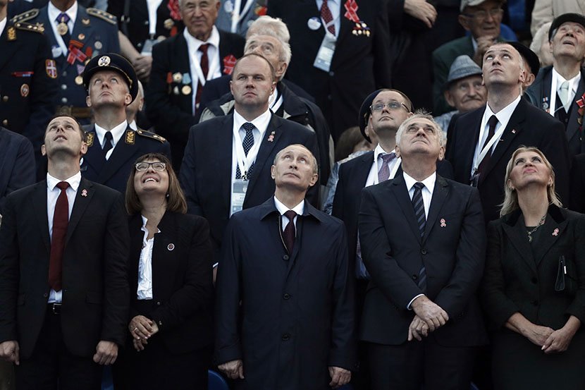 Vojna parada, Korak pobednika, Siniša Mali, Maja Gojković, Vladimir Putin, Tomislav i Dragica Nikolić