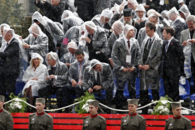 Vojna parada, Korak pobednika, miistri na kiši