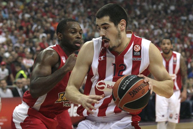 KK Crvena zvezda - KK Olimpijakos, Nikola Kalinić