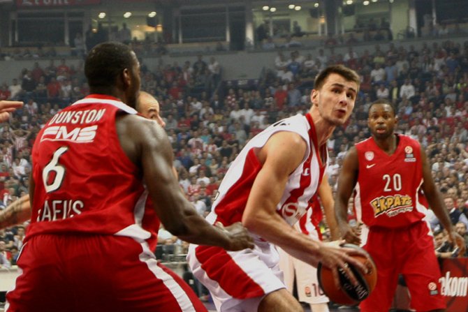 KK Crvena zvezda - KK Olimpijakos, Nemanja Dangubić