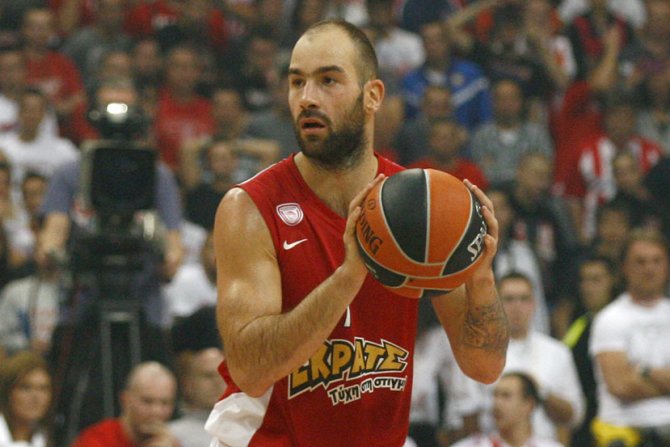 KK Crvena zvezda - KK Olimpijakos, Boban Marjanović, Vasilis Spanulis