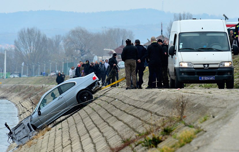 Policija izvlači automobil iz Dunava