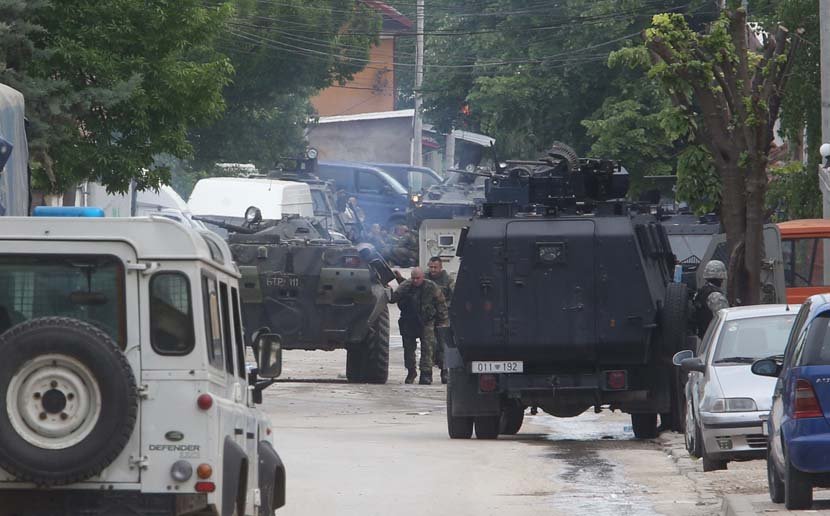 Oružani sukob policije i velike i naoružane grupe u Kumanovu