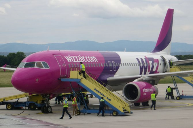 Aerodrom NIŠ, Viz Er, Wizz air, avion, Malme - Niš