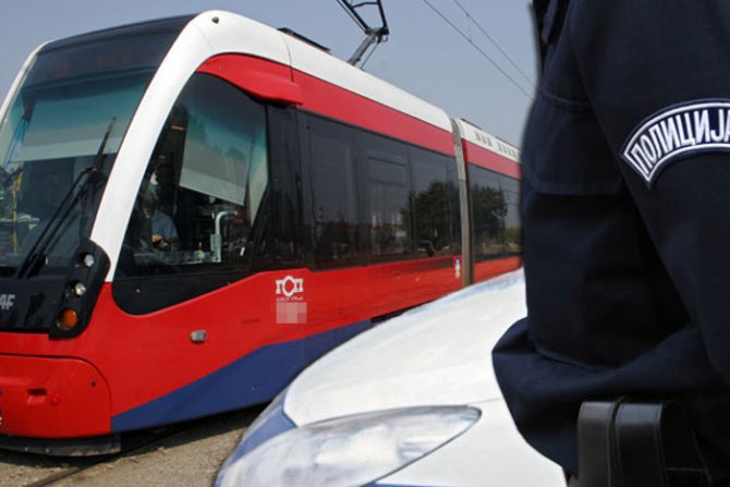 Tramvaj, policija, policajac