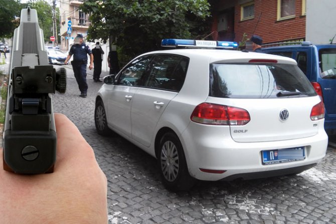 Policija, uviđaj, pištolj