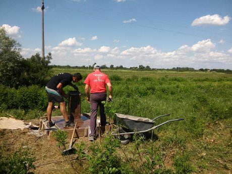 Spomen ploča Jelena Marjanović, nasip Crvenka