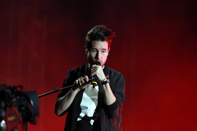 Bastille nastupa na Egzit festivalu