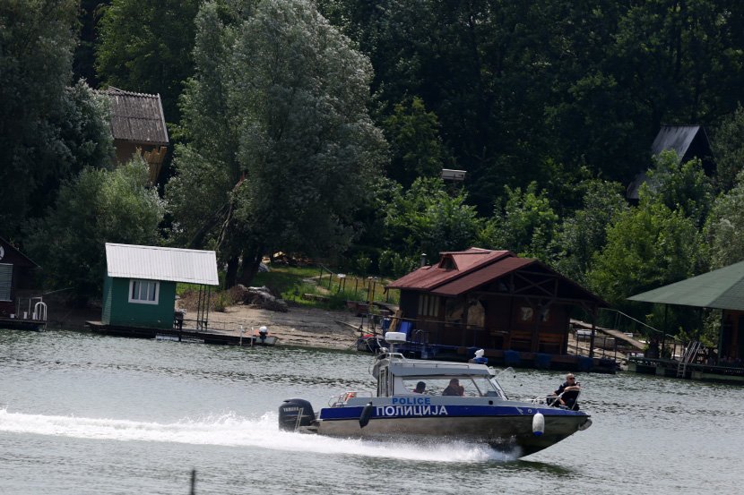 Ada Međica, Bomba, rečna policija Ada Međica, Bomba, rečna policija