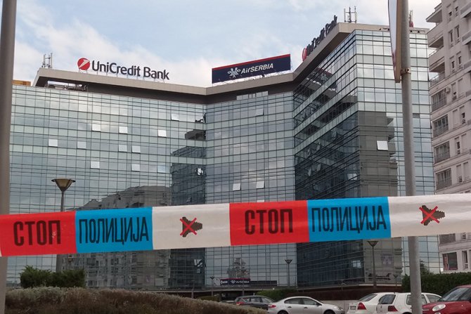 Unicredit banka, dojava bomba,  Garaža Er Srbija, evakuacija