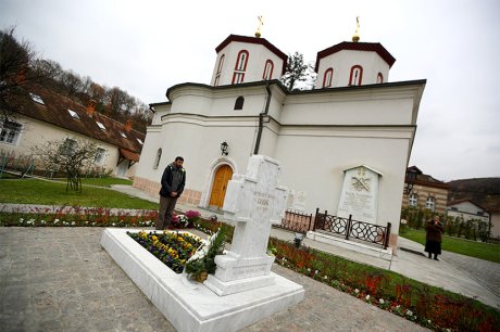 Grob patrijarh srpski Pavle Grob patrijarh srpski Pavle