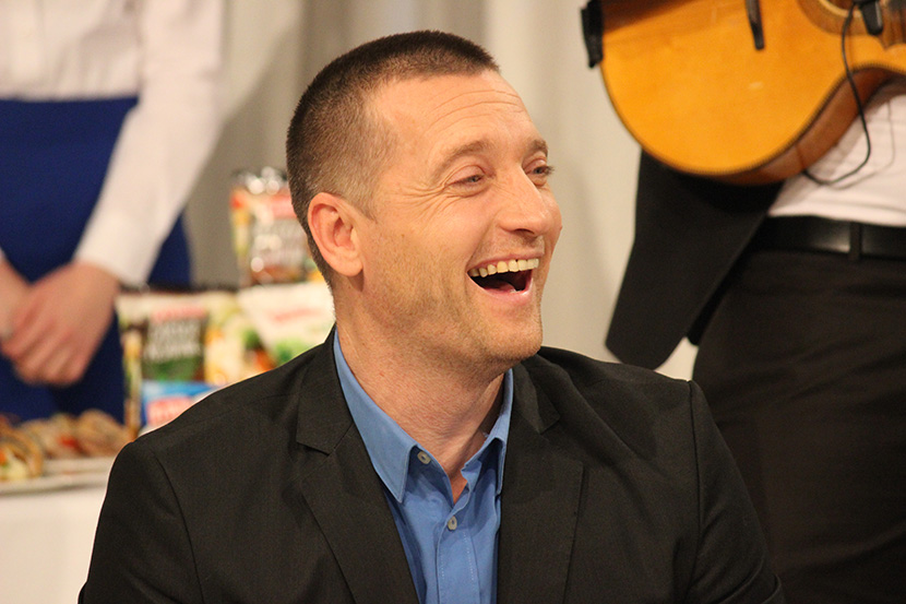 "Godinu dana sam bio u zatvoru" Naš pevač priznao: "Ćerka je plakala zbog mog odnosa sa Jovanom Pajić"