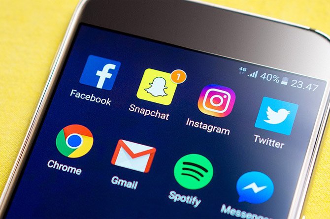 Facebook, Snapchat, WhatsApp, Twitter, aplikacije Facebook, Snapchat, WhatsApp, Twitter, aplikacije