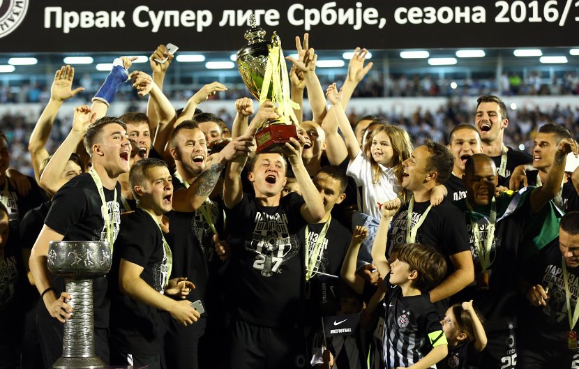Fudbaleri Partizana postali su prvaci Srbije, 27. put su podigli trofej državnog šampiona, trijumfom nad Mladosti sa 5:0. 