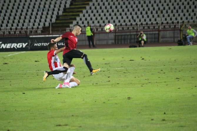 FK Crvena zvezda - FK Sparta Prag, Srđan Plavšić, Branko Jovičić