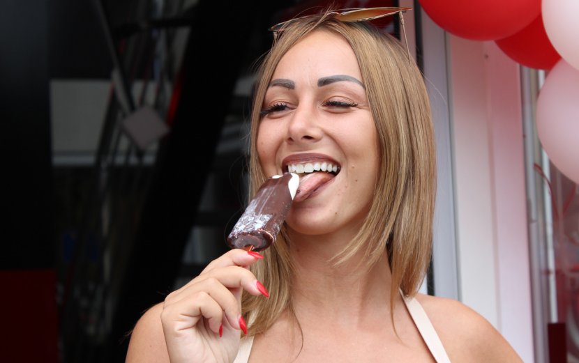 Zadruga, Maca Diskrecija Zadruga, Maca Diskrecija