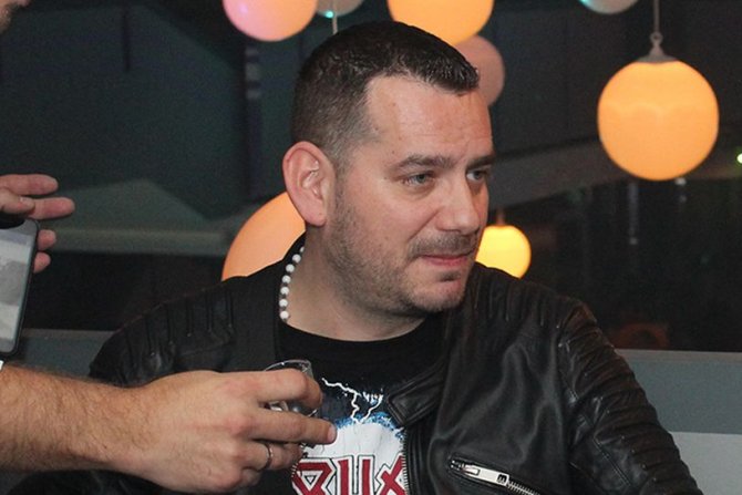 Klub diskoteka Arena, Pećinci,Obrež, Humanitarni koncert, Peđa Medenica Klub diskoteka Arena, Pećinci,Obrež, Humanitarni koncert, Peđa Medenica