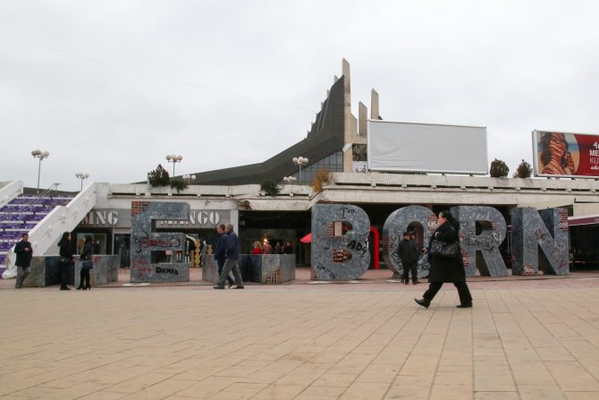 Kosovo, Priština, grad, panorama, ulica