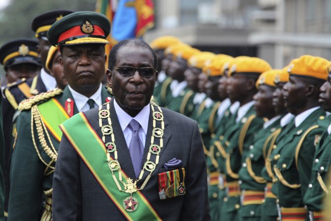 Predsednik Zimbabvea Robert Mugabe (93) podneo je danas ostavku.