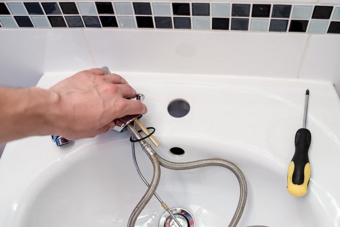 Plumber, vodoinstalater, cevi, voda, cesma, popravka Plumber, vodoinstalater, cevi, voda, cesma, popravka