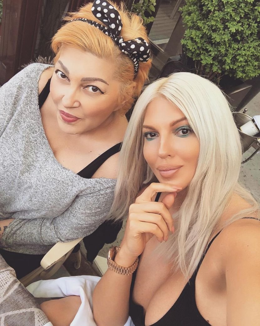 Divna Karleuša i Jelena Karleuša Divna Karleuša i Jelena Karleuša