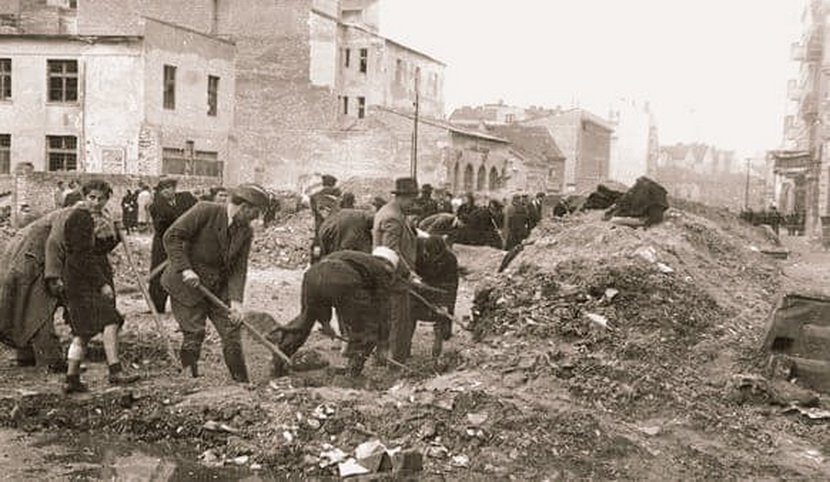 Bombardovanje beograda 16 i 17 aprila 1944 godine od strane SAD i Britanaca Bombardovanje beograda 16 i 17 aprila 1944 godine od strane SAD i Britanaca
