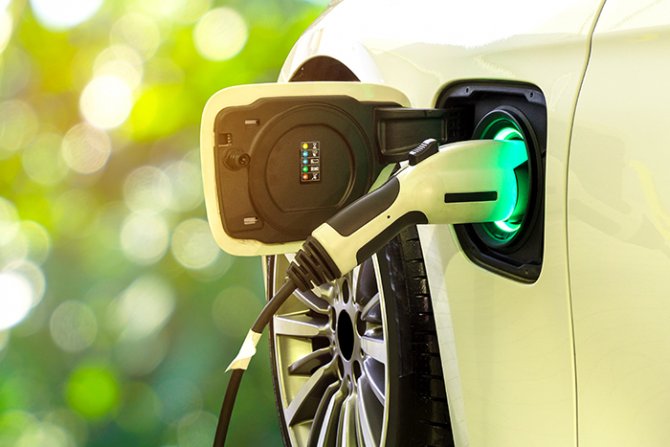 električni automobil, punjenje baterija električni automobil, punjenje baterija