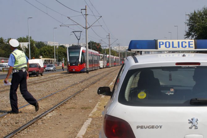 Saobraćajka - tramvaj zgazio ženu na Novom Beogradu