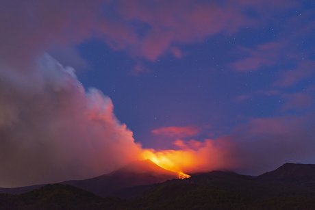 Vulkan Etna na Siciliji tokom erupcije rano u subotu, 25. avgusta 2018