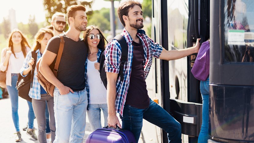 Student, autobus, kofer