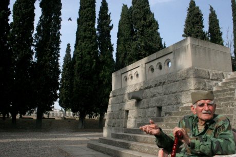 Đorđe Mihailović, Zejtilnik, Srpsko vojničko groblje u Solunu. Čuvar groblja Đorđe Mihailović, Zejtilnik, Srpsko vojničko groblje u Solunu. Čuvar groblja