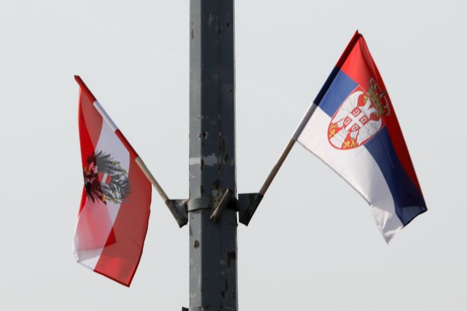 Austrija, Srbija, austrijska i srpska zastava Austrija, Srbija, austrijska i srpska zastava