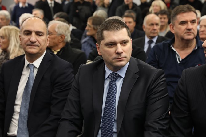 Mitar Mrkela, Nikola Nikodijević