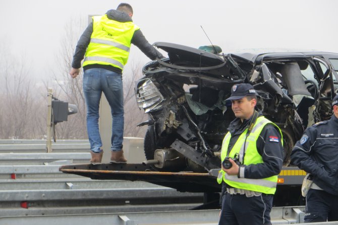 Nis, naplatna rampa, autoput, policija, uviđaj, saobraćajka, saobraćajna nesreca