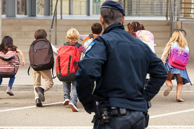 Osnovna skola, hrvatska policija