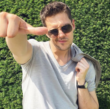 Jovana Nikolic, Milos Bikovic Jovana Nikolic, Milos Bikovic