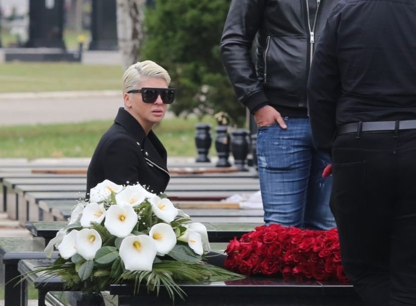 Jelena Karleuša, groblje Jelena Karleuša, groblje