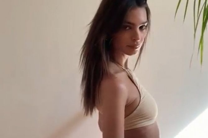 Emili Ratajkovski Emili Ratajkovski