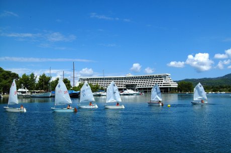 Porto Carras, Travelland