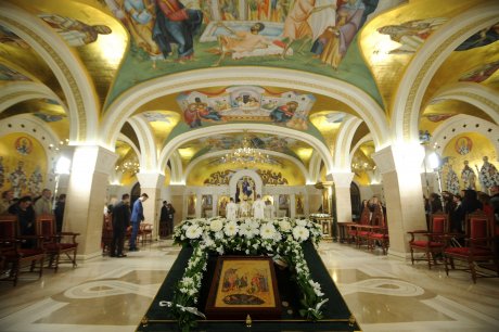 Ponoćne liturgijame u pravoslavnim hramovima