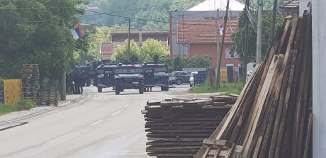KFOR, džipovi, Kosovo