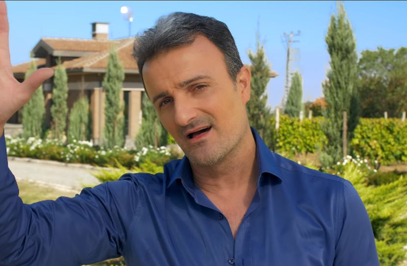 "Da smo imali decu, ne bi smo se razveli" Pevač se razveo, pa u petoj deceniji dobio prvog sina