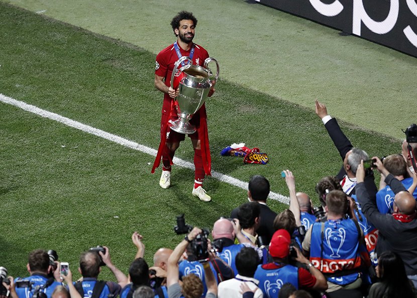 Fudbaleri Liverpula osvojili su trofej Lige šampiona, pošto su u finalu u Madridu pobedili Totenhem sa 2:0 (1:0).