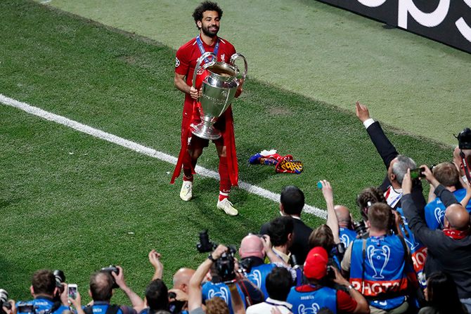 Fudbaleri Liverpula osvojili su trofej Lige šampiona, pošto su u finalu u Madridu pobedili Totenhem sa 2:0 (1:0).