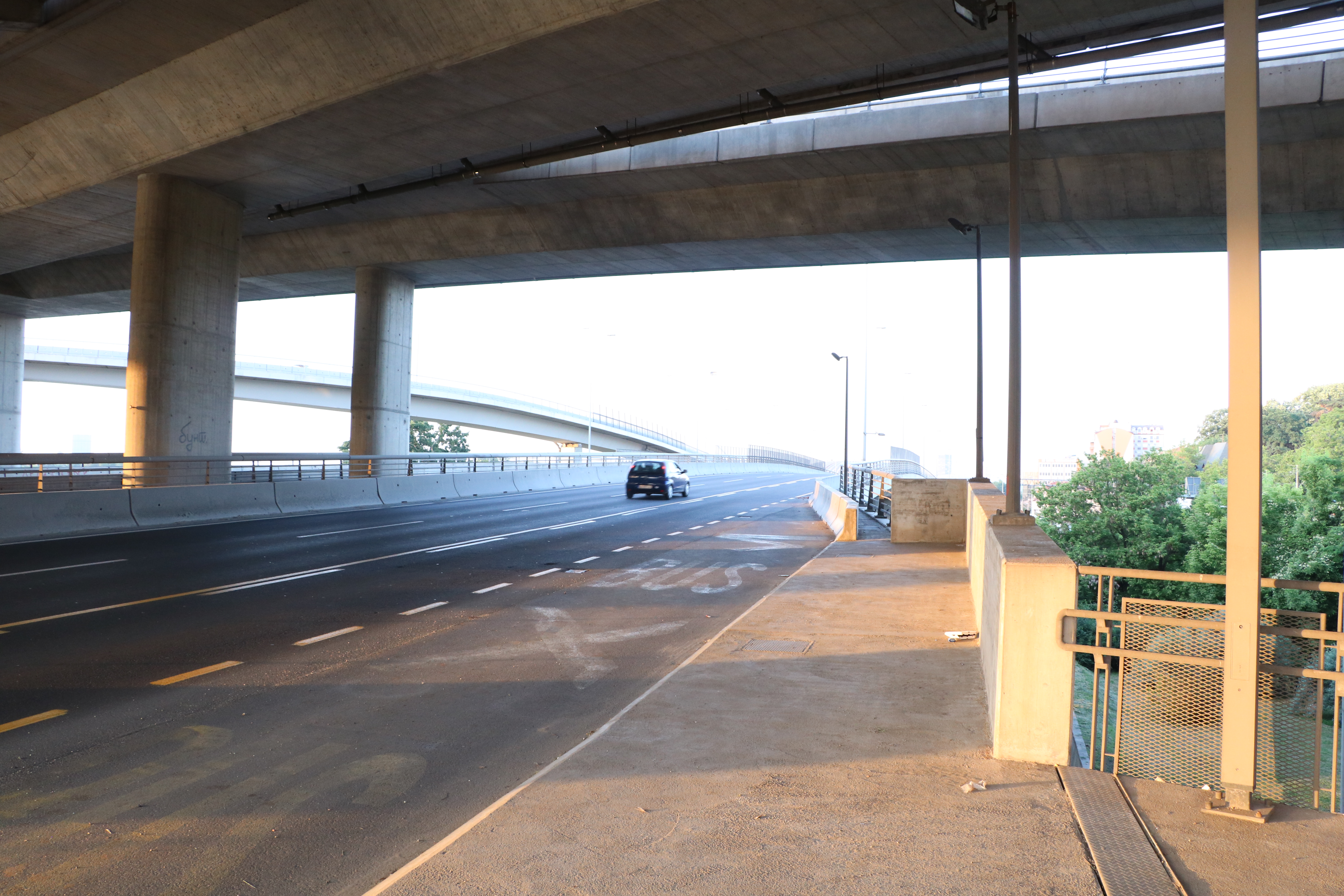 Identifikovan vozač koji je vozio tramvajskom bašticom na Mostu na Adi