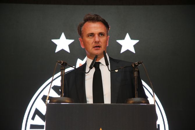 Koktel KK Partizan, Ostoja Mijailović